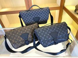 Picture of LV Mens Bags _SKUfw147055780fw